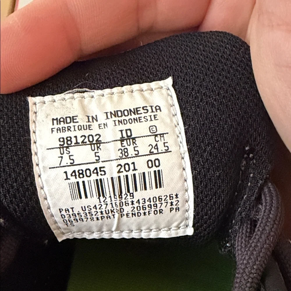 Nike vintage ACG hiking shoes